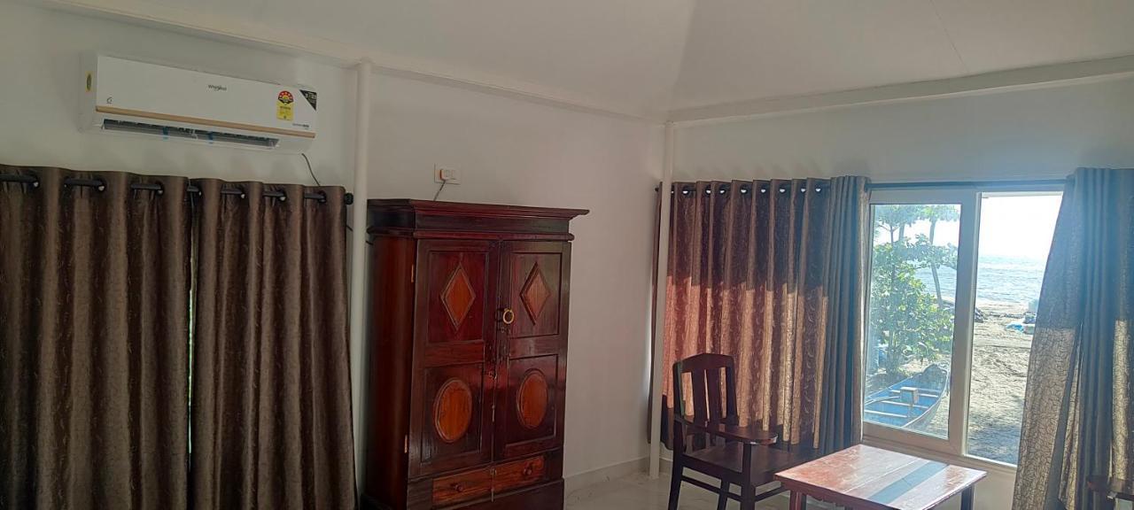 Marari Blue Whale Beach House Alappuzha Buitenkant foto