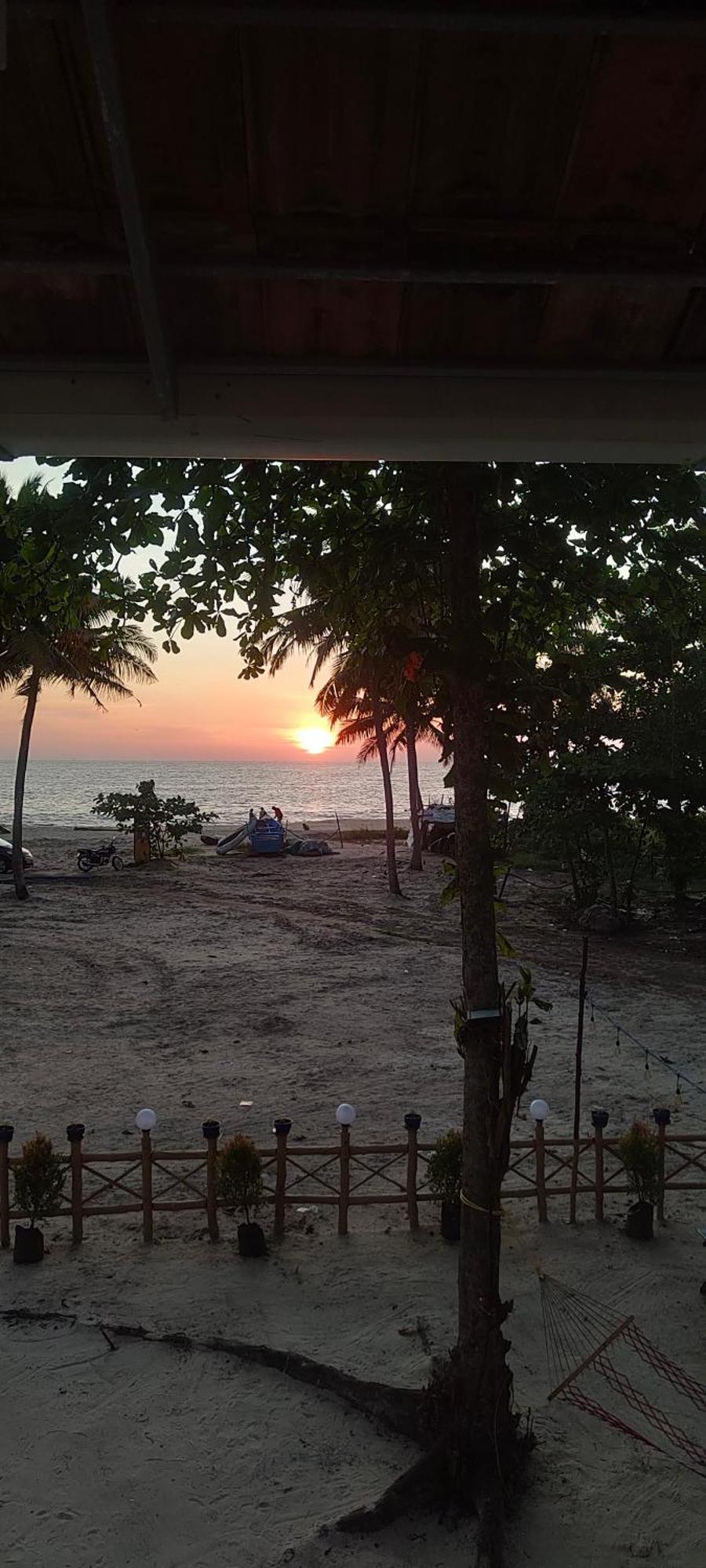 Marari Blue Whale Beach House Alappuzha Buitenkant foto